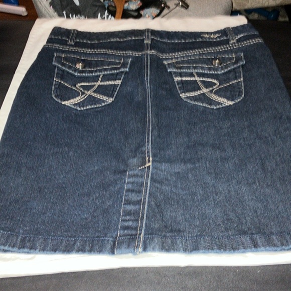 Tommy Hilfiger Jean Skirt  12 - Picture 8 of 10